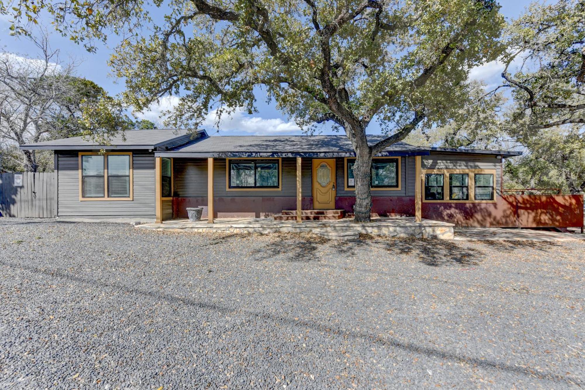 Downtown Studio 1 At Beer Ranch Project Inn Wimberley Exterior photo